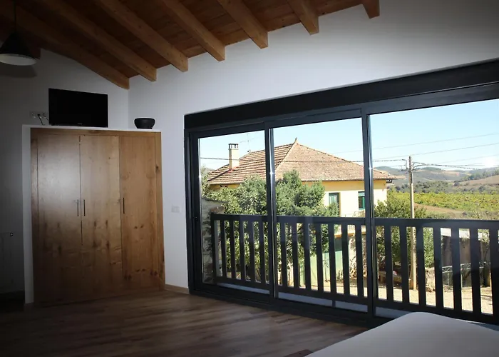 Casa Da Teresinha مزرعة للإقامة براغانسا